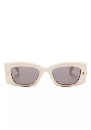 Alexander McQueen Eyewear stud-detailing rectangle-frame sunglasses - Neutrals