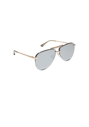 DIFF EYEWEAR Tahoe Sunglasses in Metallic Gold.