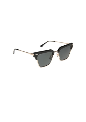 DIFF EYEWEAR Capri Sunglasses in Black.