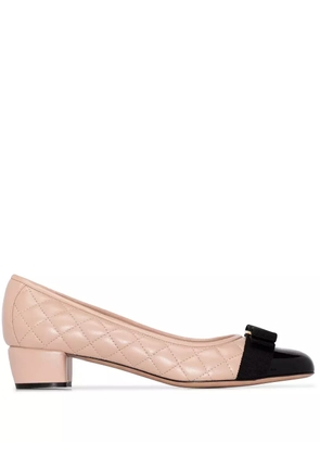 Ferragamo Vara Q 35 quilted leather pumps - Neutrals