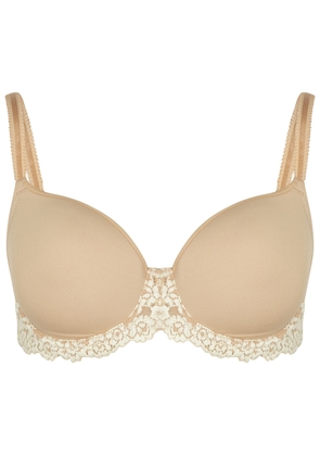 Wacoal Embrace Contour bra - Nude - 32C