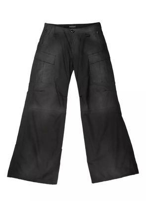 Balenciaga cargo frayed-hem straight trousers - Black