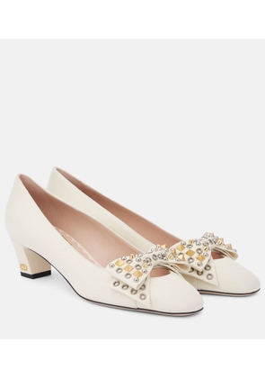 Valentino Garavani Bowow 45 studded leather pumps