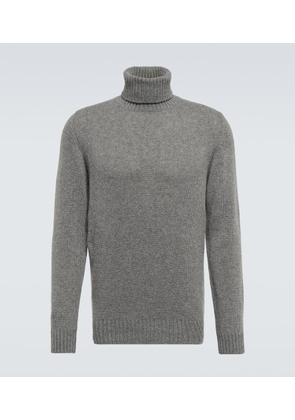Loro Piana Dolcevita turtleneck cashmere sweater