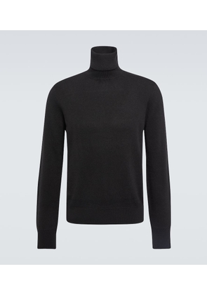 The Row Starnes cashmere turtleneck sweater