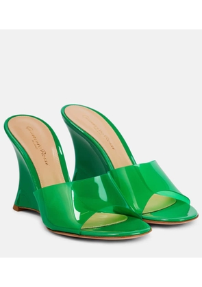 Gianvito Rossi Vernice PVC wedge mules
