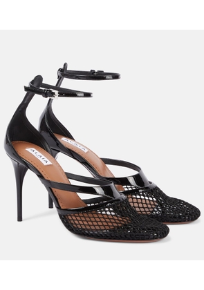 Alaia Infradito 90 fishnet patent leather pumps