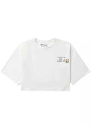 Musium Div. logo-embroidered cropped T-shirt - White