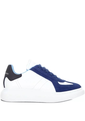 Alexander McQueen Oversized Retro sneakers - Blue