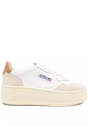 Autry Medalist platform leather sneakers - White