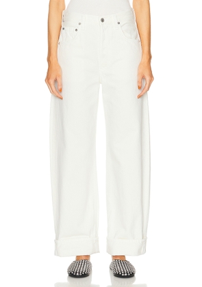 Citizens of Humanity Ayla Baggy Cuffed Crop Jeans in Pashmina - White. Size 27 (also in 28, 29, 30, 31, 32, 33, 34).