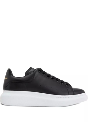 Alexander McQueen Oversized platform leather sneakers - Black