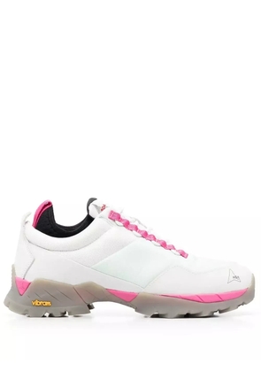 ROA Double Neal Mesh hiking sneakers - White