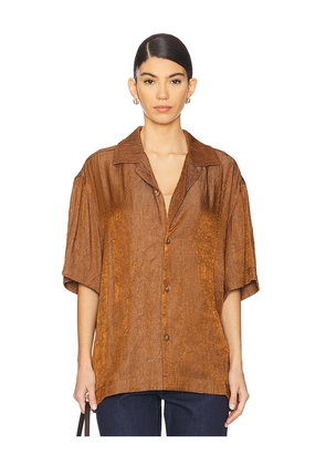WAO Crinkled Short Sleeve Shirt in Brown. Size XS. Also in L, M, S.