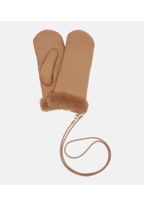 Max Mara Sand shearling-lined mittens