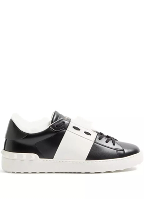 Valentino Garavani leather low-top sneakers - Black