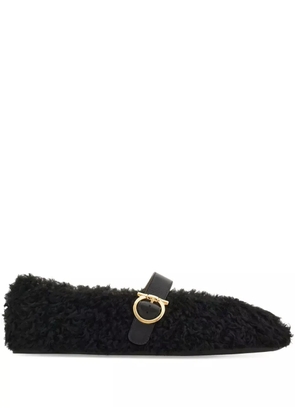 Ferragamo shearling buckled ballet flats - Black