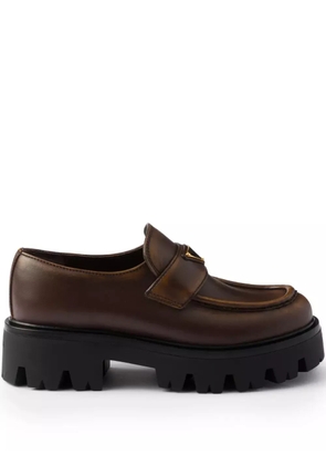 Prada triangle-logo platform loafers - Brown