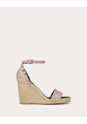 Valentino Garavani DOUBLE ROCKSTUD GRAINY CALFSKIN WEDGE SANDAL 105 MM Woman POUDRE 42