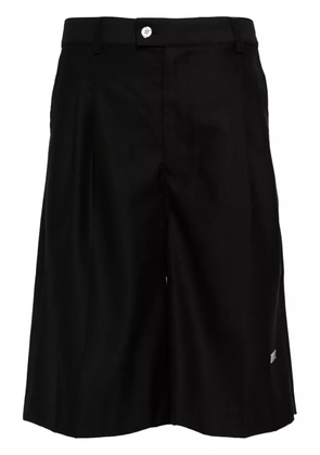 C2h4 Staff Uniform logo-plaque shorts - Black