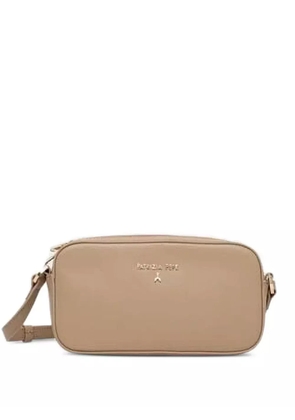 Patrizia Pepe logo-plaque cross-body bag - Neutrals