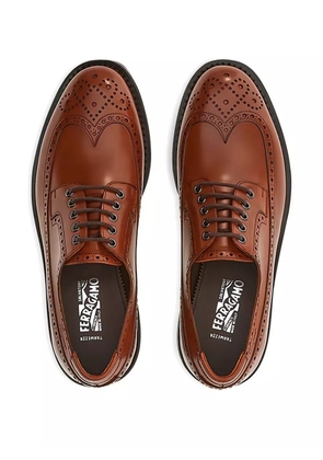Ferragamo leather wingtip derby shoes - Brown