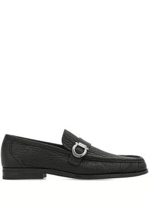Ferragamo Gancini-buckle loafers - Black