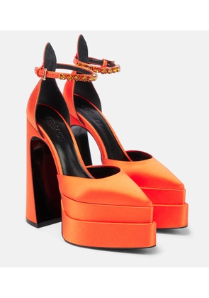 Versace Aevitas Pointy satin platform pumps