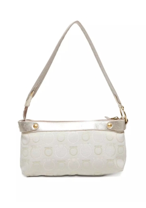 Ferragamo Pre-Owned 2000s Gancini-pattern shoulder bag - Neutrals