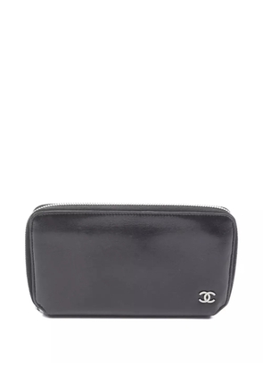 CHANEL Pre-Owned 2006-2008 round zip wallet - BLACK