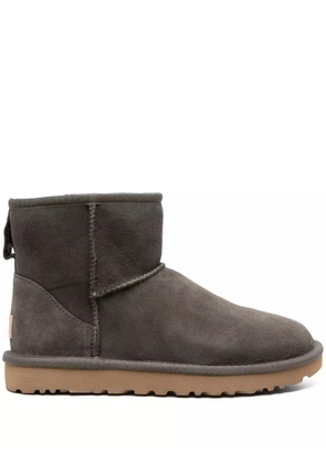 UGG Classic Mini II shearling ankle boots - Grey