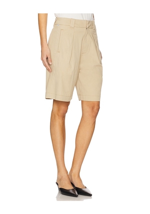 Citizens of Humanity Cara Pleated Short in Beige. Size 24. Also in 23, 27, 28, 29, 32.