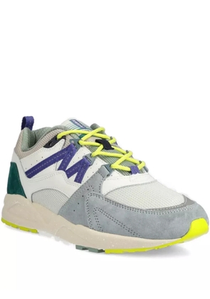 Karhu Fusion 2.0 suede sneakers - White