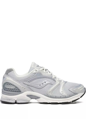 Saucony Progrid Triumph 4 perforated-detail sneakers - Black