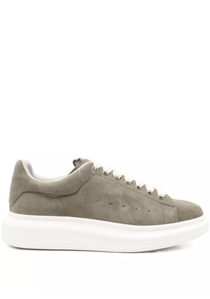 Alexander McQueen Pre-Owned suede platform sneakers - Grey