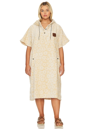 Slowtide Ginny Poncho in Tan. Size S/M. Also in .