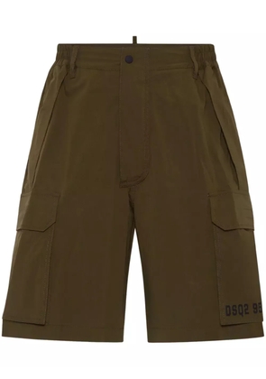DSQUARED2 logo-print cargo shorts - Brown