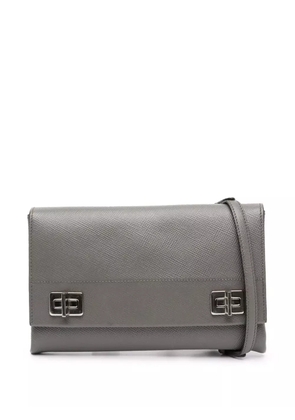 Prada Pre-Owned 2013-2025 Saffiano Cuir Twist Lock Chain Flap crossbody bag - Grey
