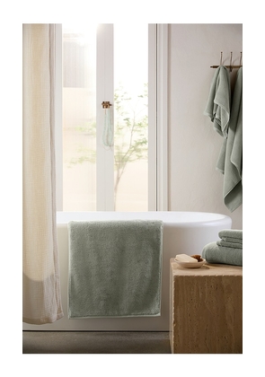 Parachute Premium Plush Hand Towel in Sage.