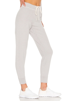 Varley Alice 2.0 Sweatpant in Grey. Size XL. Also in L.