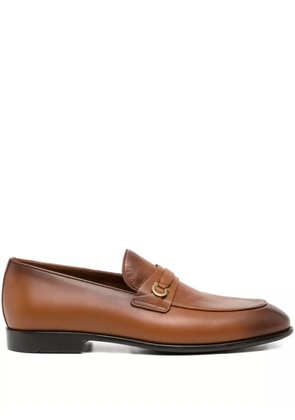 Ferragamo logo-buckle leather loafers - Brown