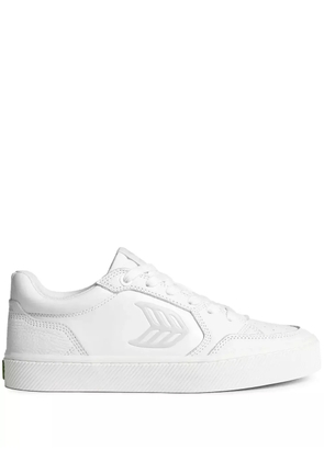 Cariuma Vallely logo-detail leather sneakers - White