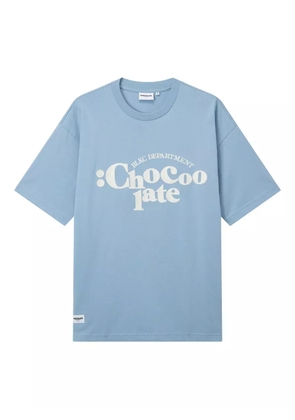 CHOCOOLATE logo print T-shirt - Blue
