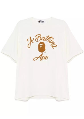 A BATHING APE® chain stitch college T-shirt - Neutrals