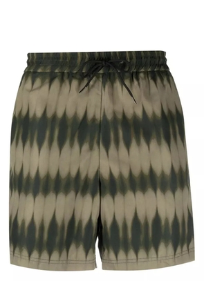A.P.C. Bobby tie-dye swim shorts - Green