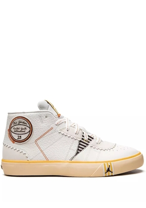 Jordan x Maison Chateau Rouge Series Mid sneakers - White