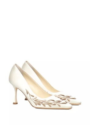 Manolo Blahnik embroidered-paisley pumps - White