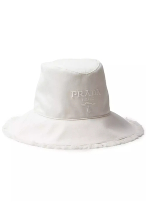 Prada logo-embroidered bucket hat - White