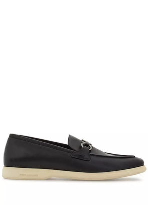 Ferragamo Gancini-plaque leather loafers - Black