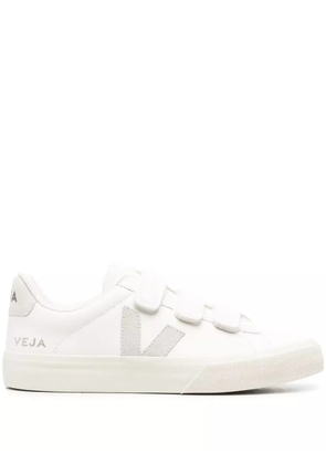 VEJA Recife Chromefree low-top sneakers - White